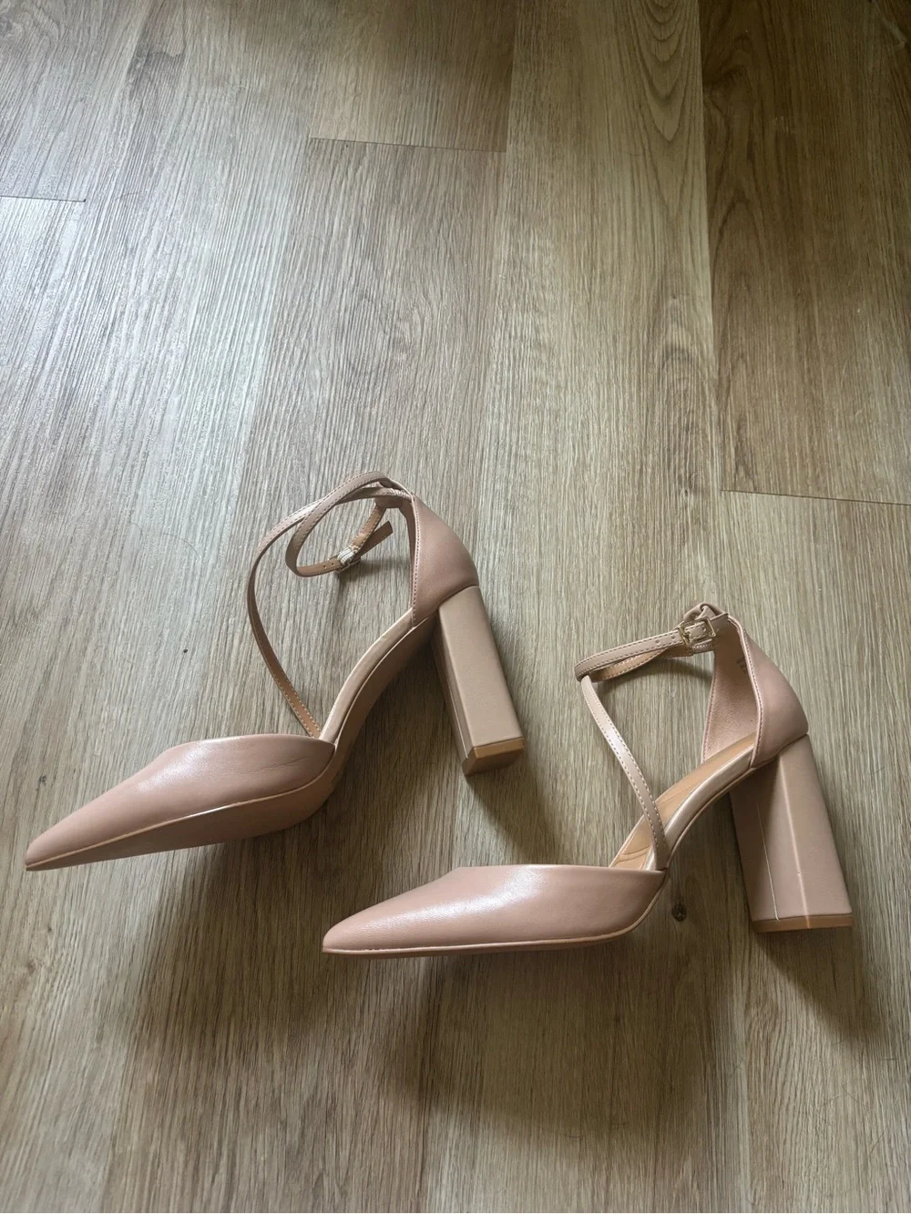 NWOT aldo high heels